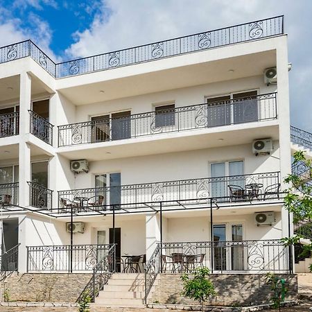 Apartments Natali บาร์ ภายนอก รูปภาพ
