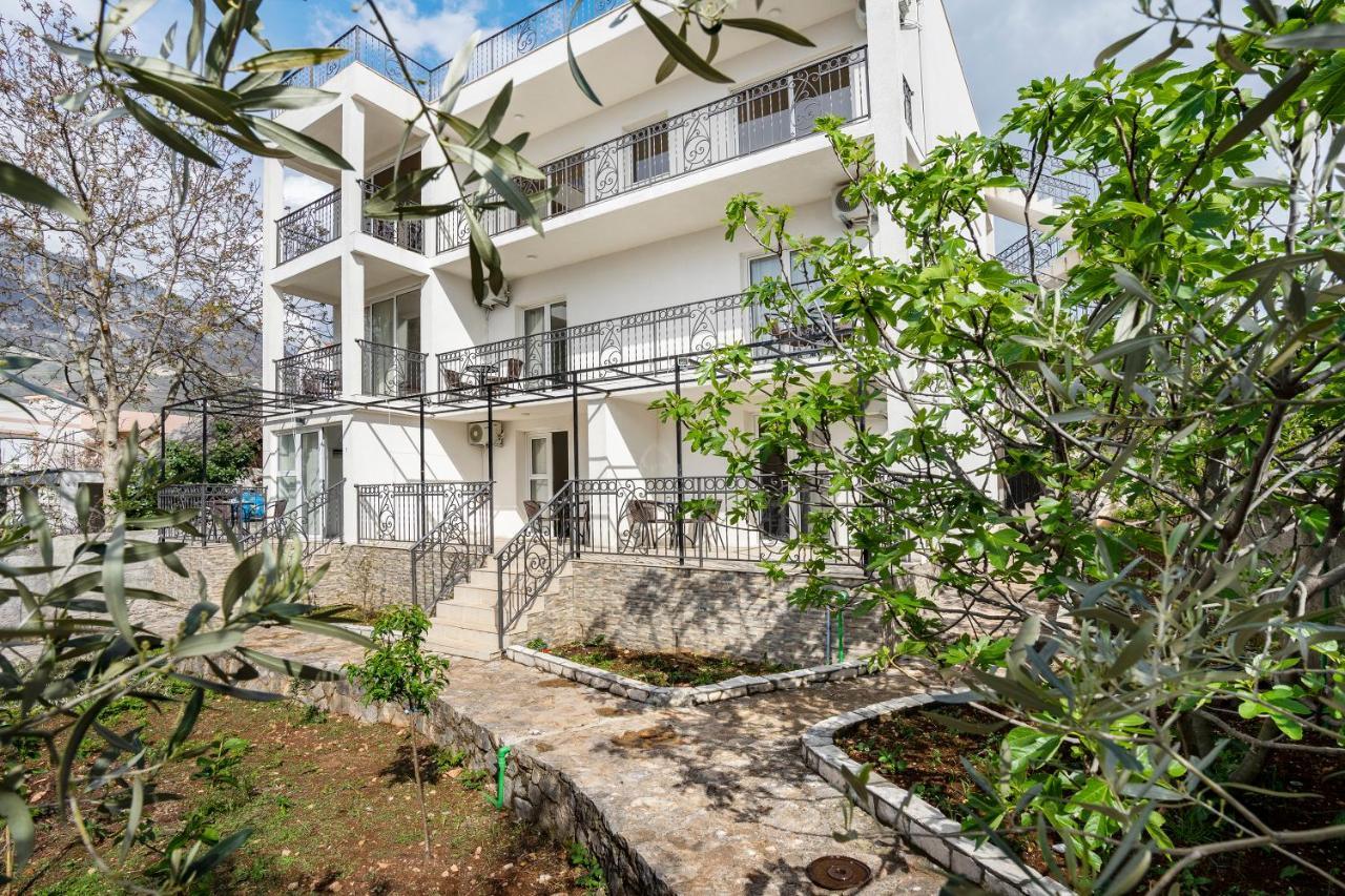 Apartments Natali บาร์ ภายนอก รูปภาพ