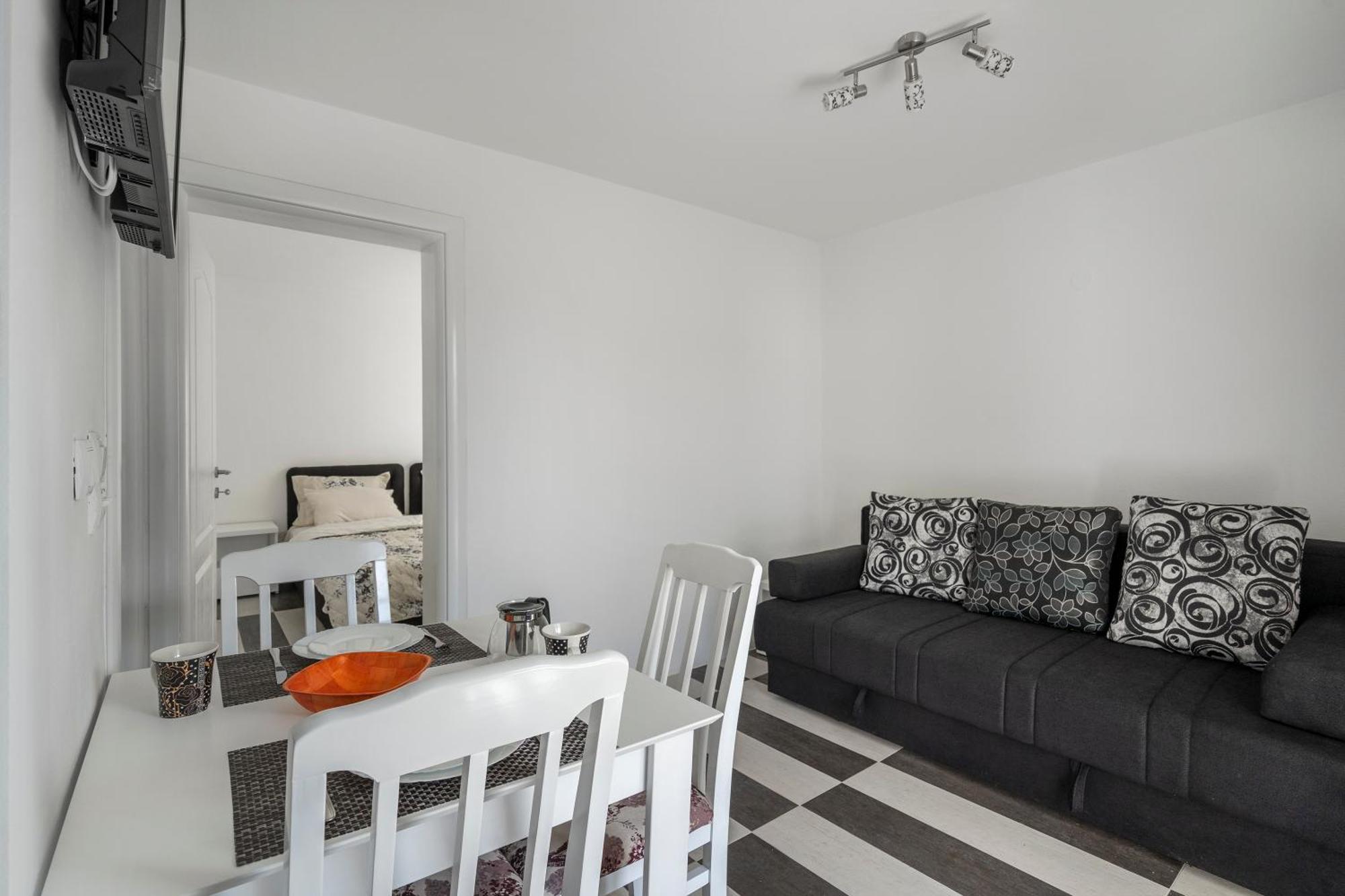 Apartments Natali บาร์ ภายนอก รูปภาพ