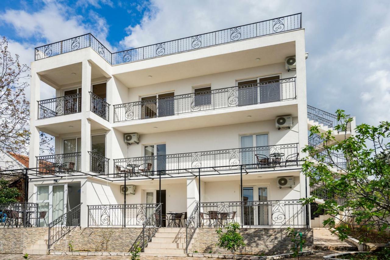 Apartments Natali บาร์ ภายนอก รูปภาพ