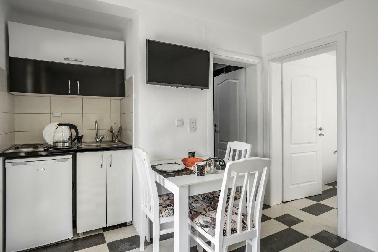 Apartments Natali บาร์ ภายนอก รูปภาพ