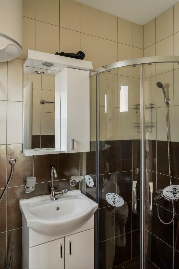Apartments Natali บาร์ ภายนอก รูปภาพ