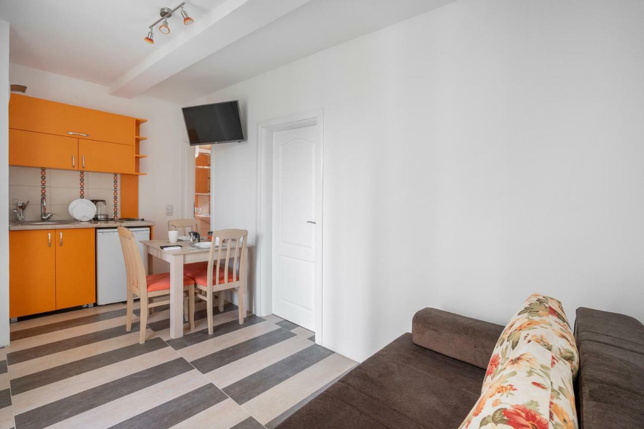 Apartments Natali บาร์ ภายนอก รูปภาพ