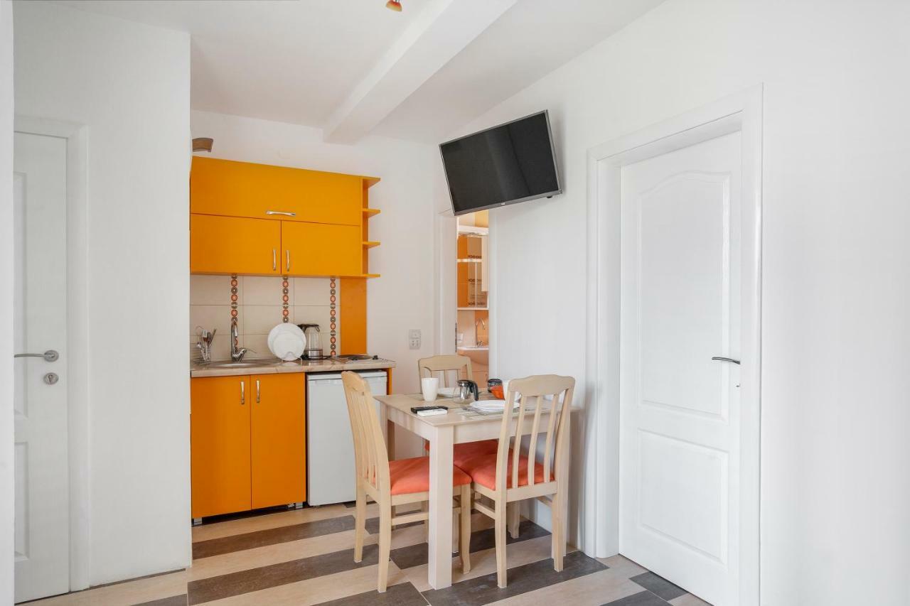 Apartments Natali บาร์ ภายนอก รูปภาพ
