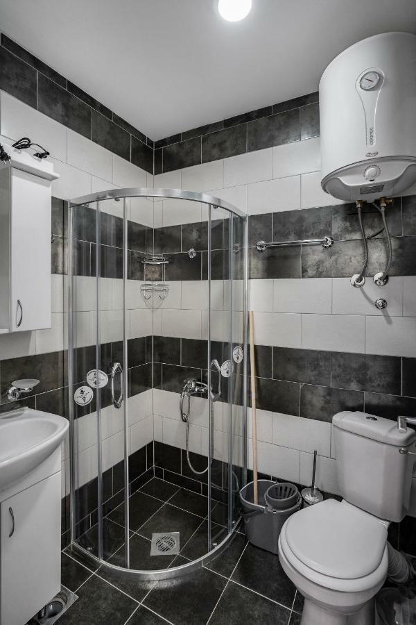 Apartments Natali บาร์ ภายนอก รูปภาพ