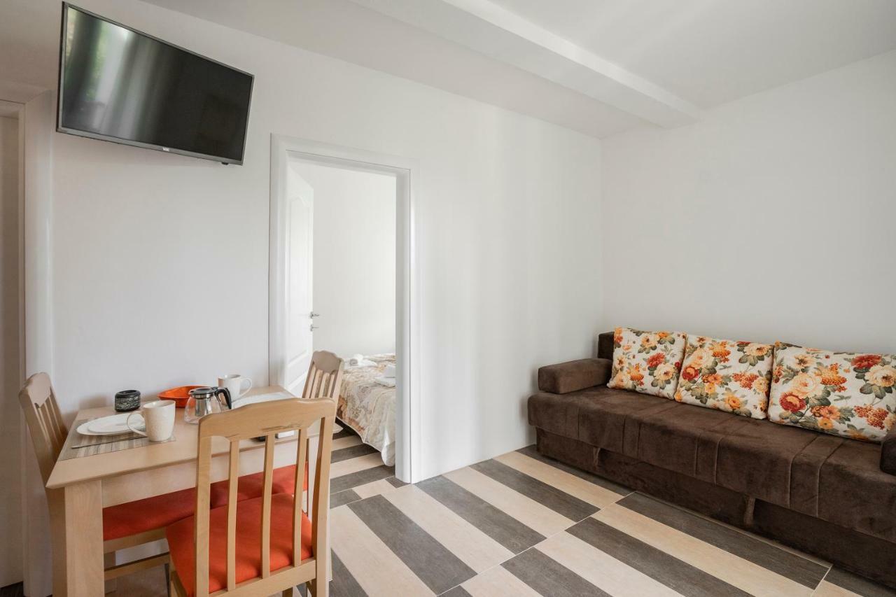 Apartments Natali บาร์ ภายนอก รูปภาพ