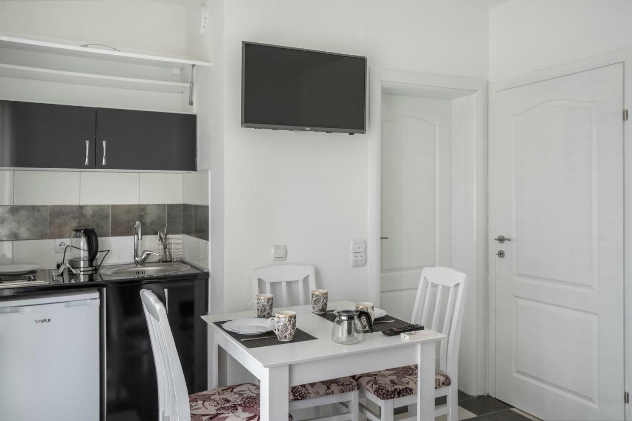 Apartments Natali บาร์ ภายนอก รูปภาพ